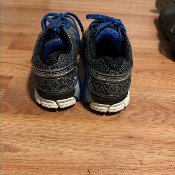 Brooks running sneakers - Picture 4 of 4